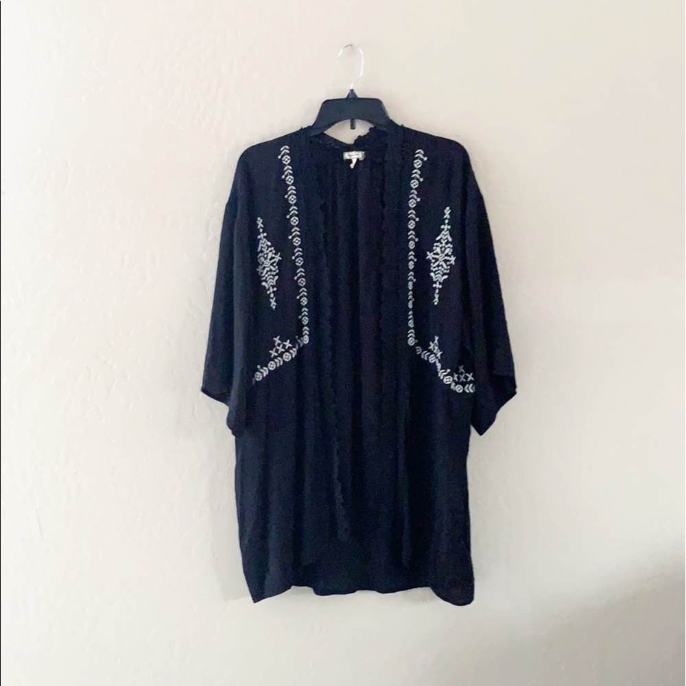 🌿Final Sale Eyeshadow Black Lace Trim White Floral Embroidery Cardigan